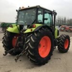 Tracteur agricole CLAAS 330 AXOS