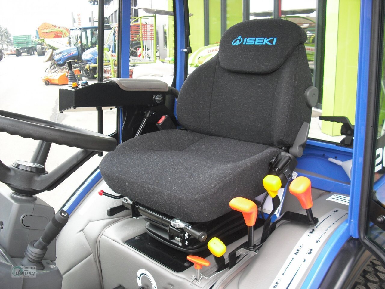 Tracteur communal, micro tracteur neuf Iseki TM 3267 AHLK – Image 2