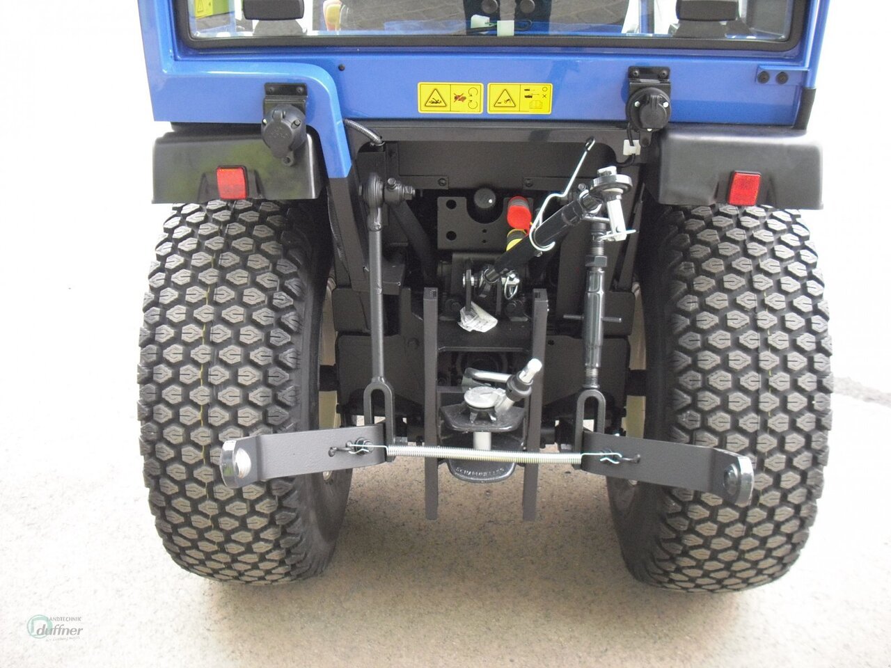 Tracteur communal, micro tracteur neuf Iseki TM 3267 AHLK – Image 3